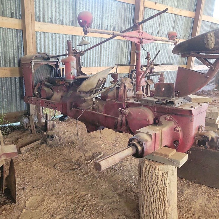 Farmall H Parts Tractor