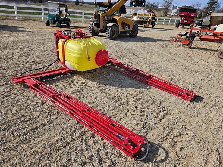 #113-•-3-pt-sprayer-image-4