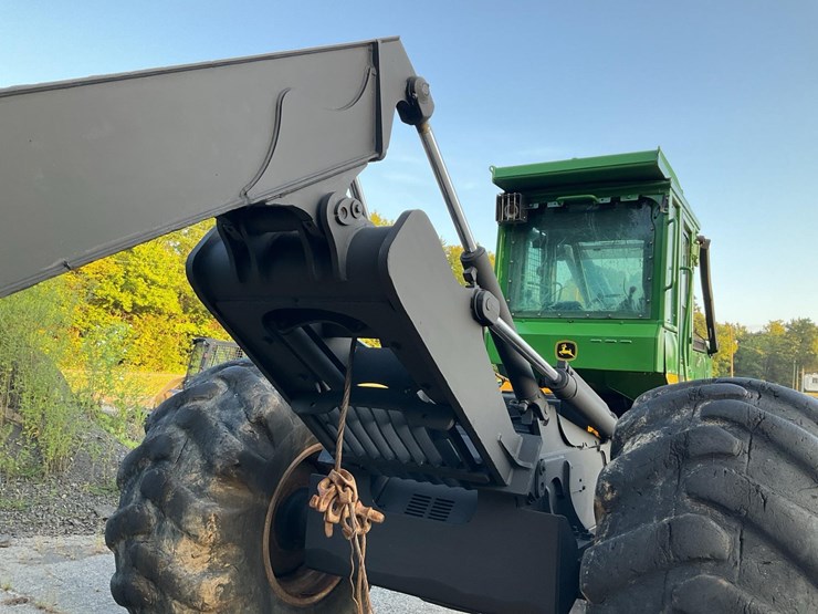 2006-deere-648g-iii-image-55