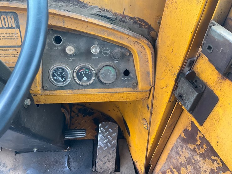 john-deere-444-image-28