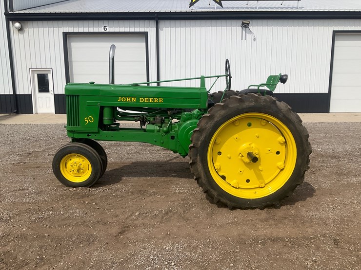 1953-john-deere-50-image-3