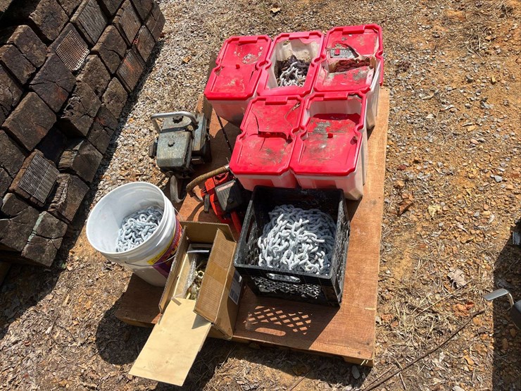 (7)-buckets-of-used-3/8-chains,-image-3
