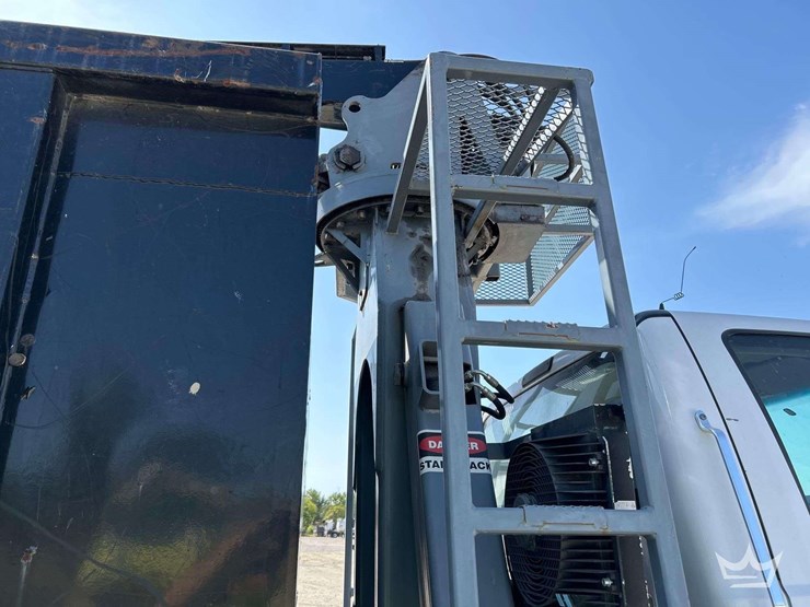 2019-ford-f750-image-36