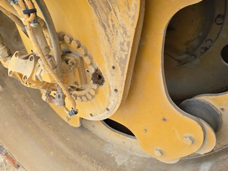caterpillar-cb54xw-image-13