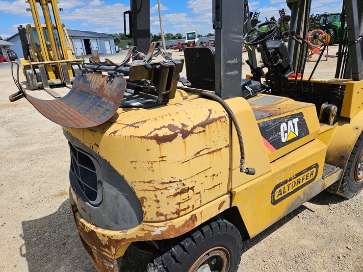 #126-•-cat-gp40k2-single-stage-fork-lift-image-19