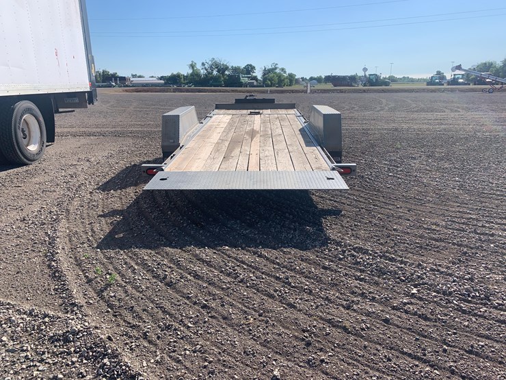 midsota-tilt-bed-trailer-image-6