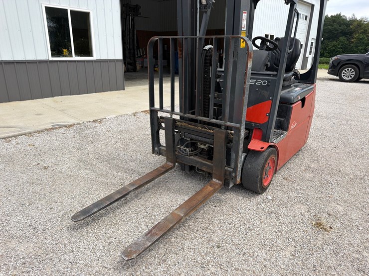 2021-linde-e20-image-13