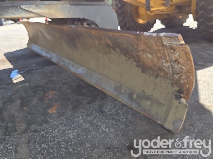 2016-deere-672gp-image-28