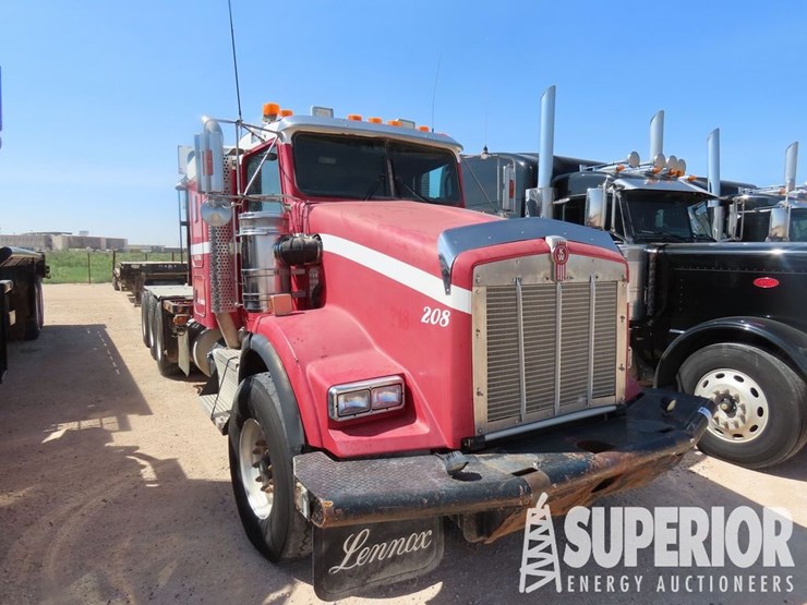 2011-kenworth-t800-image-1