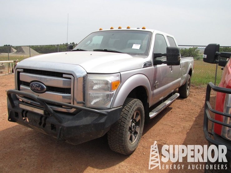 2014-ford-f250-lariat-image-2