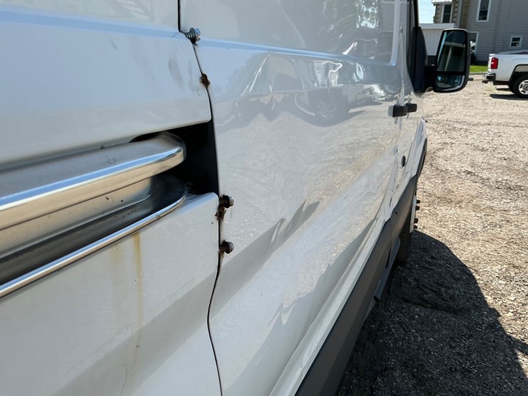 2015-ford-transit-image-12