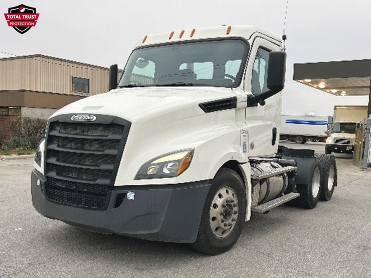 2019-freightliner-cascadia-126-image-1