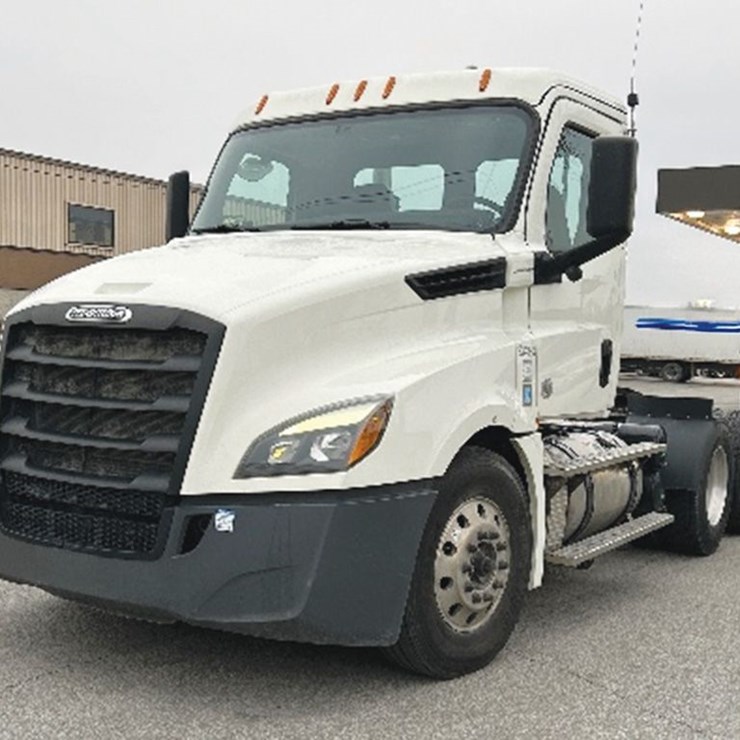 2019 FREIGHTLINER CASCADIA 126