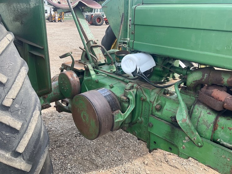 1943-john-deere-model-b-image-13