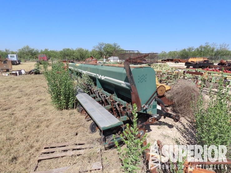massey-ferguson-8-image-2