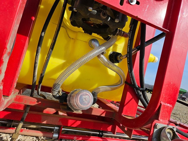 #113-•-3-pt-sprayer-image-26