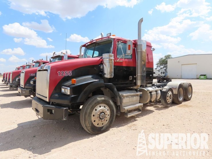 2013-western-star-4900-image-1