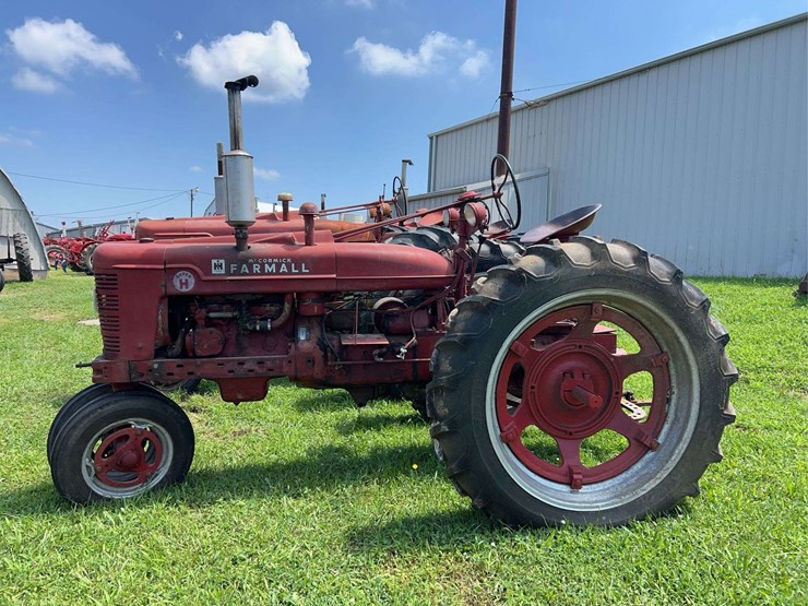 1952-farmall-super-h-image-2
