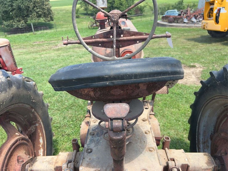 1943-farmall-m-image-13