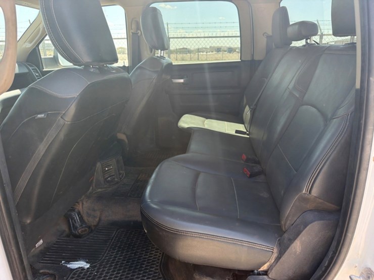 2019-dodge-ram-2500-image-10