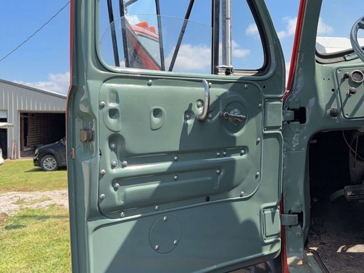 mack-b61-image-35