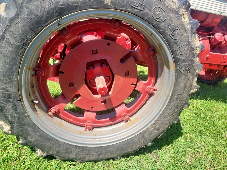 1959-farmall-560-diesel-image-14
