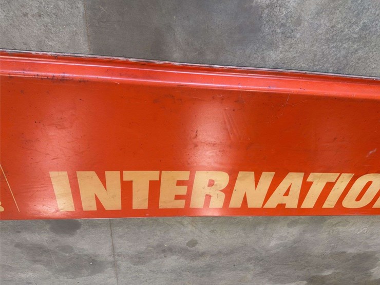 international-navistar-sign-image-7