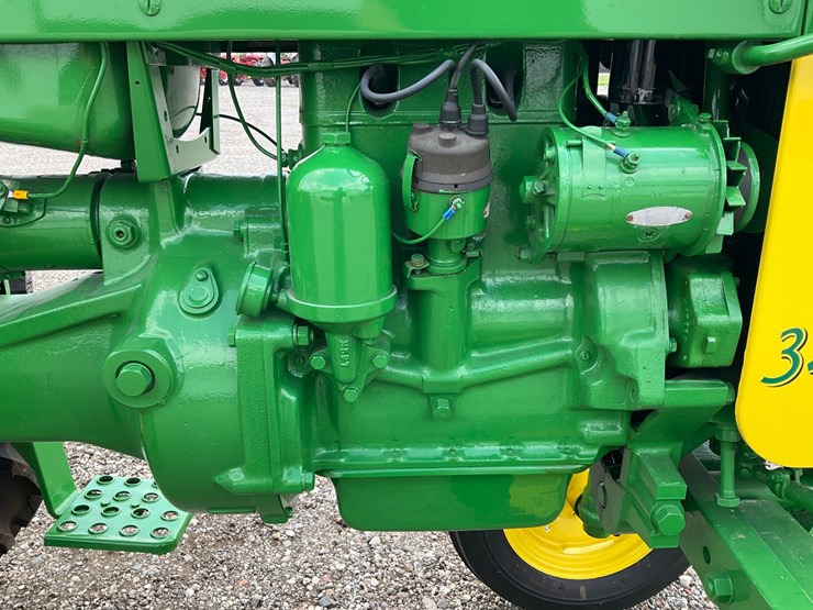 1957-john-deere-320-image-15