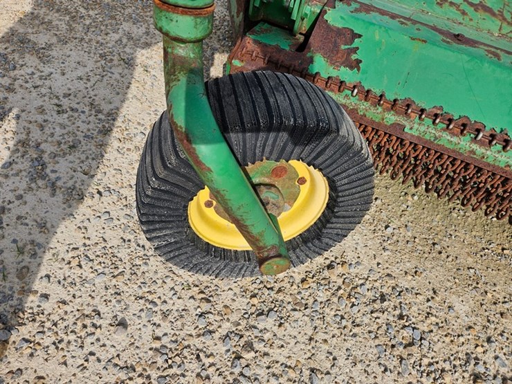 john-deere-10-image-19