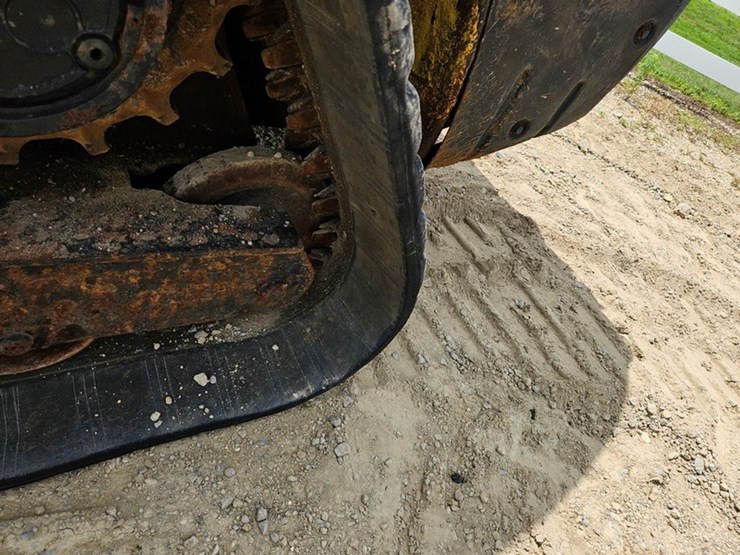new-holland-c238-image-14