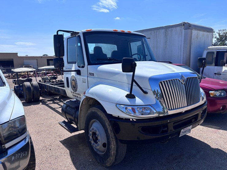 2006-international-durastar-4300-image-2