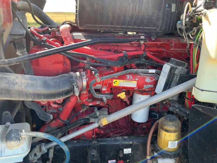 2015-freightliner-coronado-122-sd-image-9