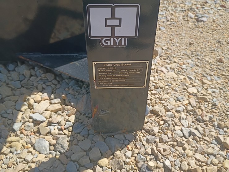 #26134-•-giyi-stump-grapple-skid-steer-attachment-image-8