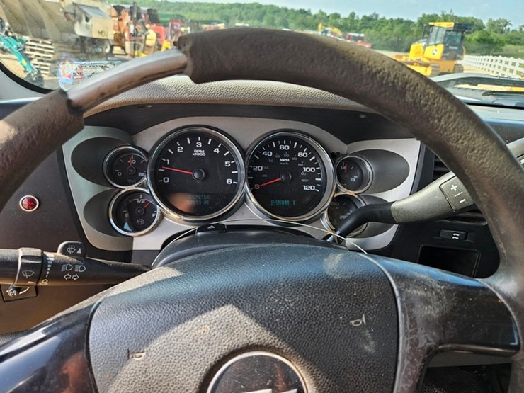 2007-chevrolet-3500hd-image-21