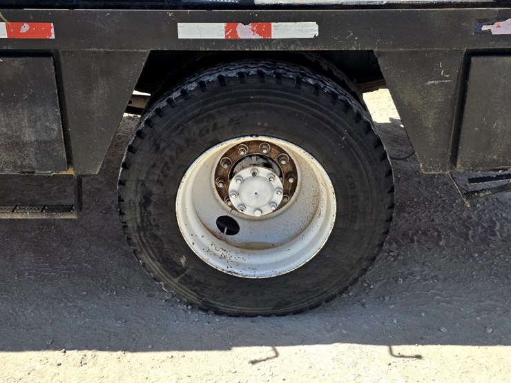 2008-international-durastar-4300-image-18