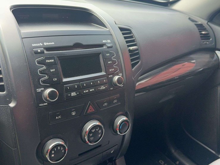 2012-kia-sorento-image-13
