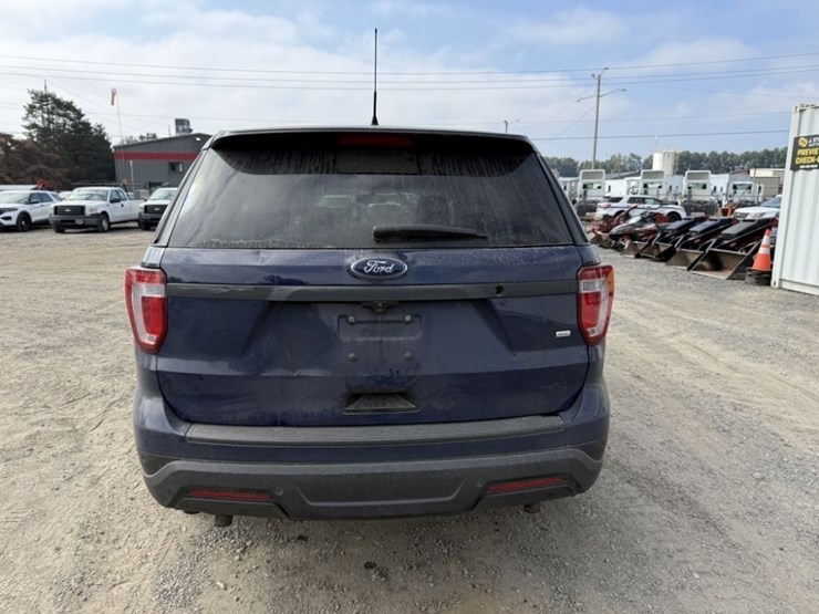 2018-ford-explorer-image-5