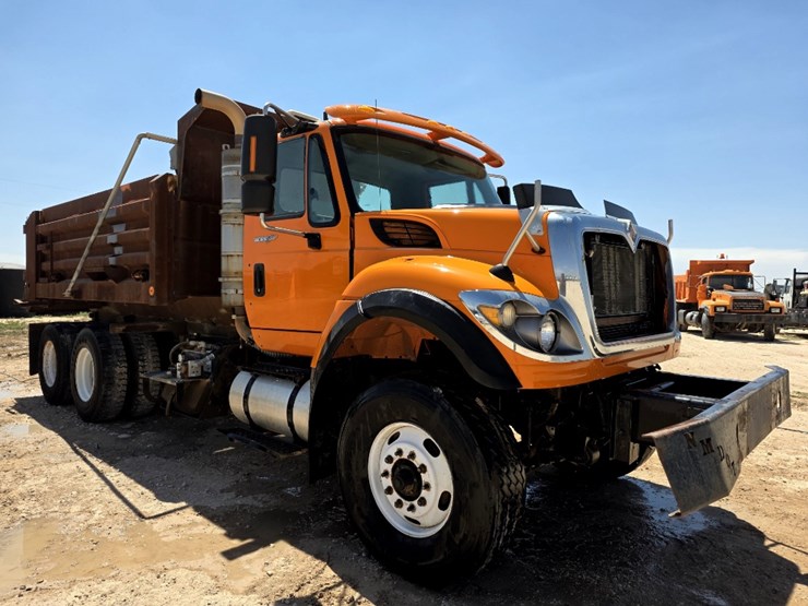 2009-international-workstar-7600-image-3