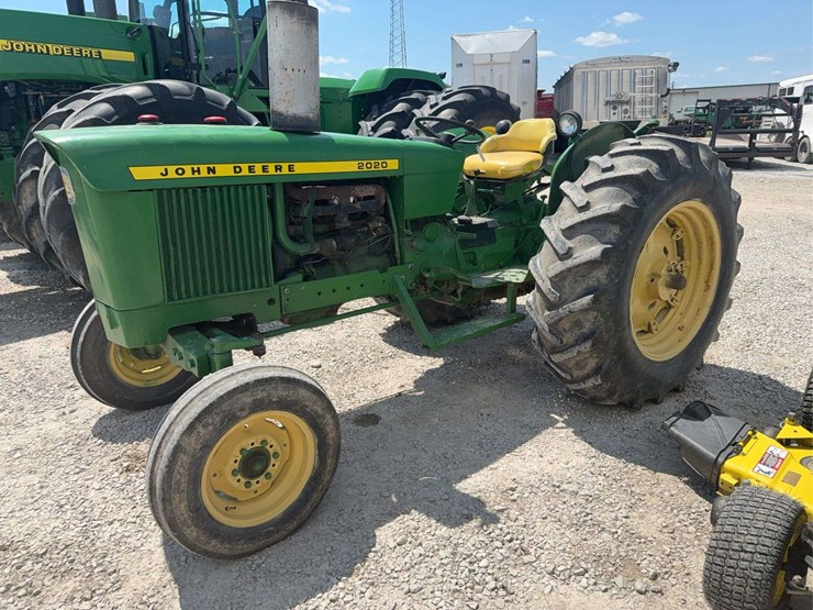 1966-john-deere-2020-image-17