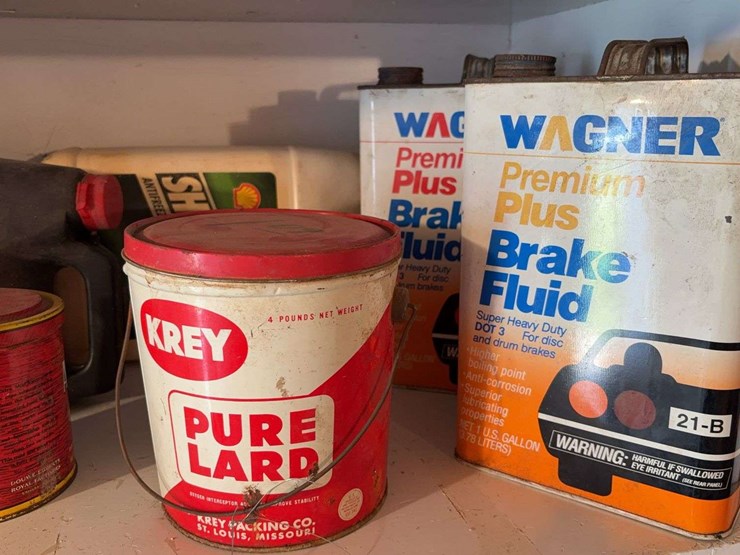 contents-of-two-shelves-image-4