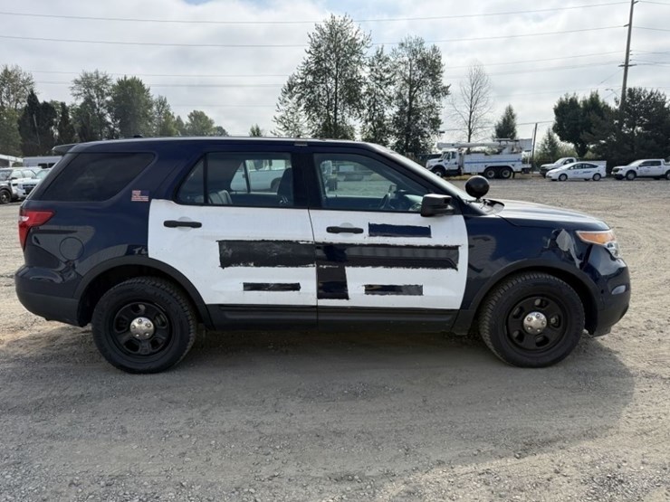 2015-ford-explorer-image-3