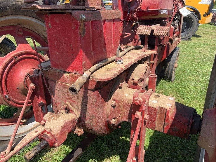 1954-farmall-super-h-image-15