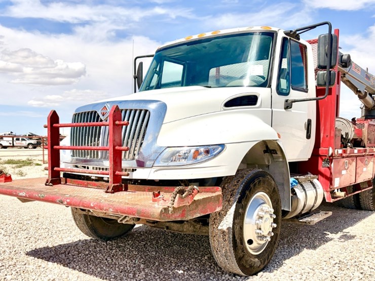 2019-international-durastar-4300-image-1