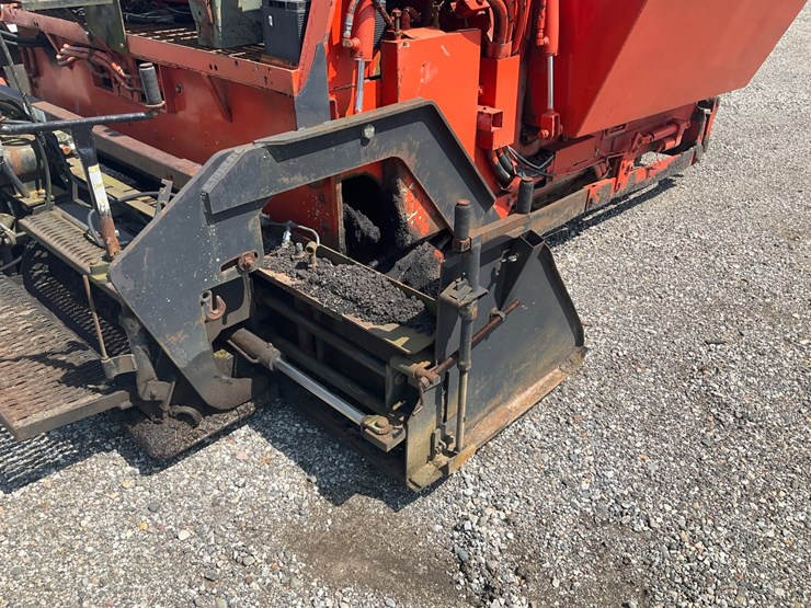 #1675-•-leeboy-tracked-asphalt-paver-image-12