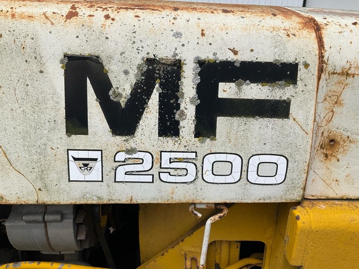 massey-ferguson-2500-image-16