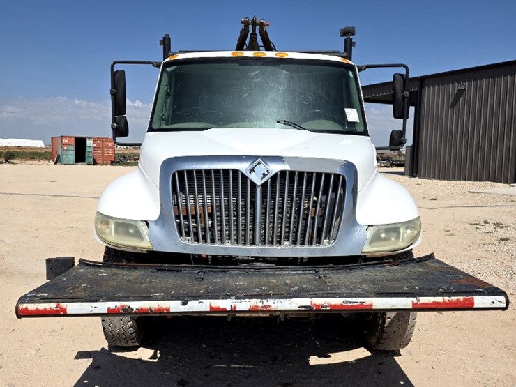 2012-international-durastar-4300-image-3