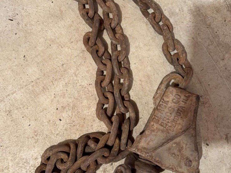 hooks-and-chain-image-5
