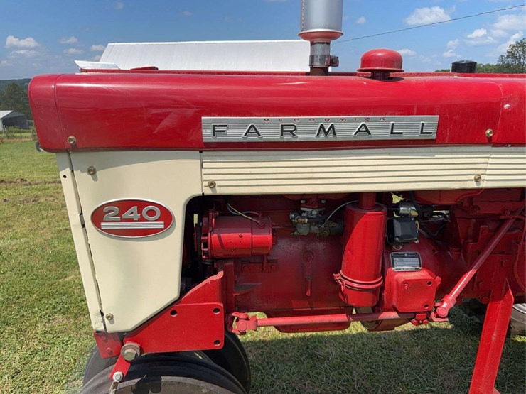 1958-farmall-240-image-12