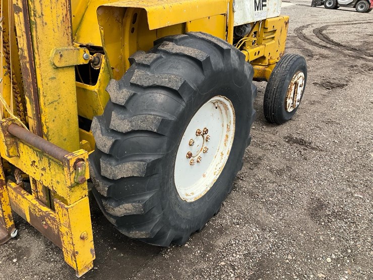 massey-ferguson-2500-image-9