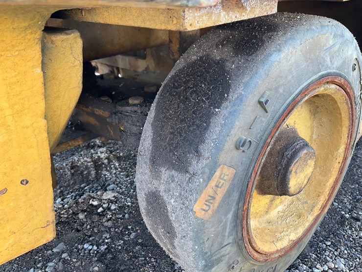 caterpillar-mc30-image-28